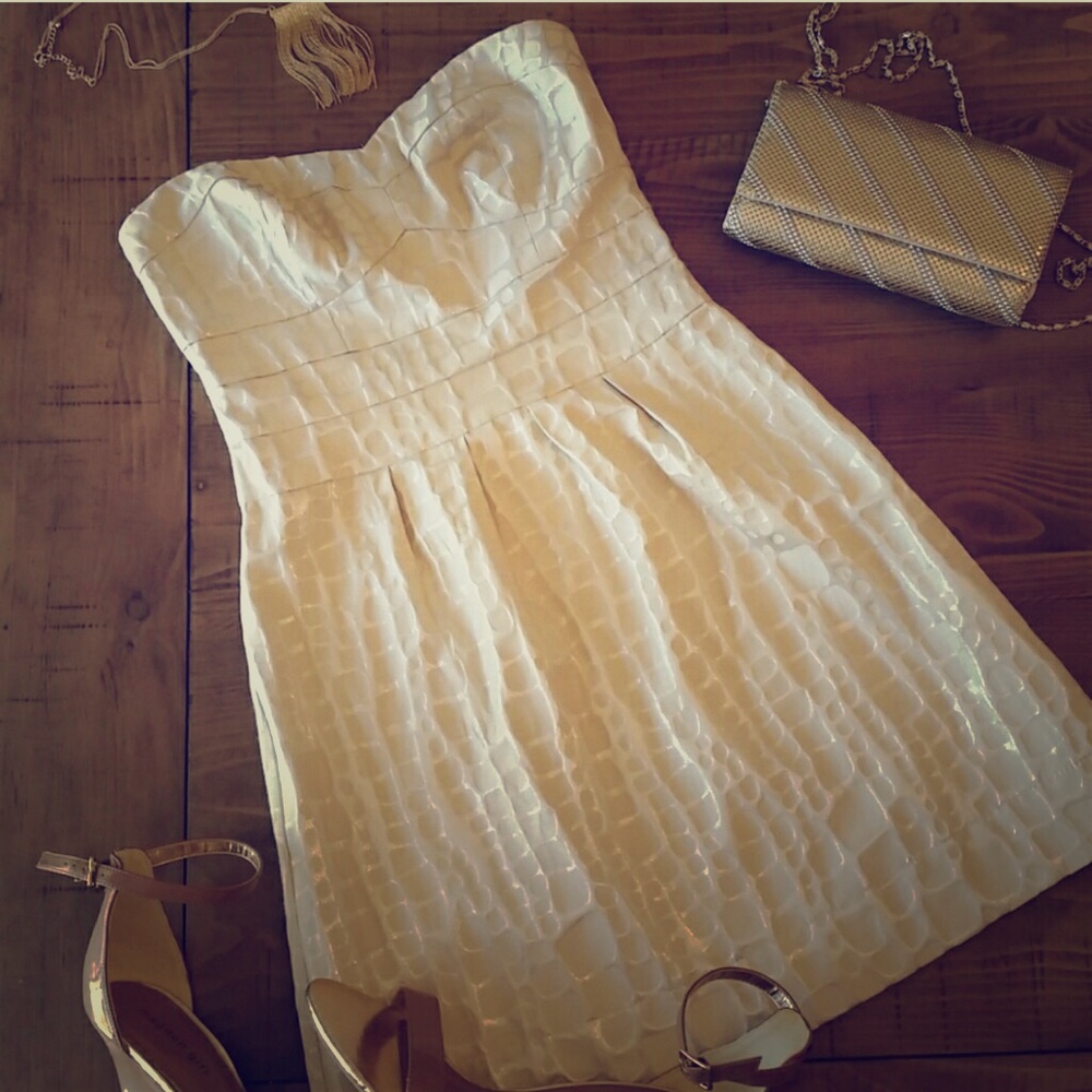 ❌SOLD ❌American Eagle golden/cream cocktail dress